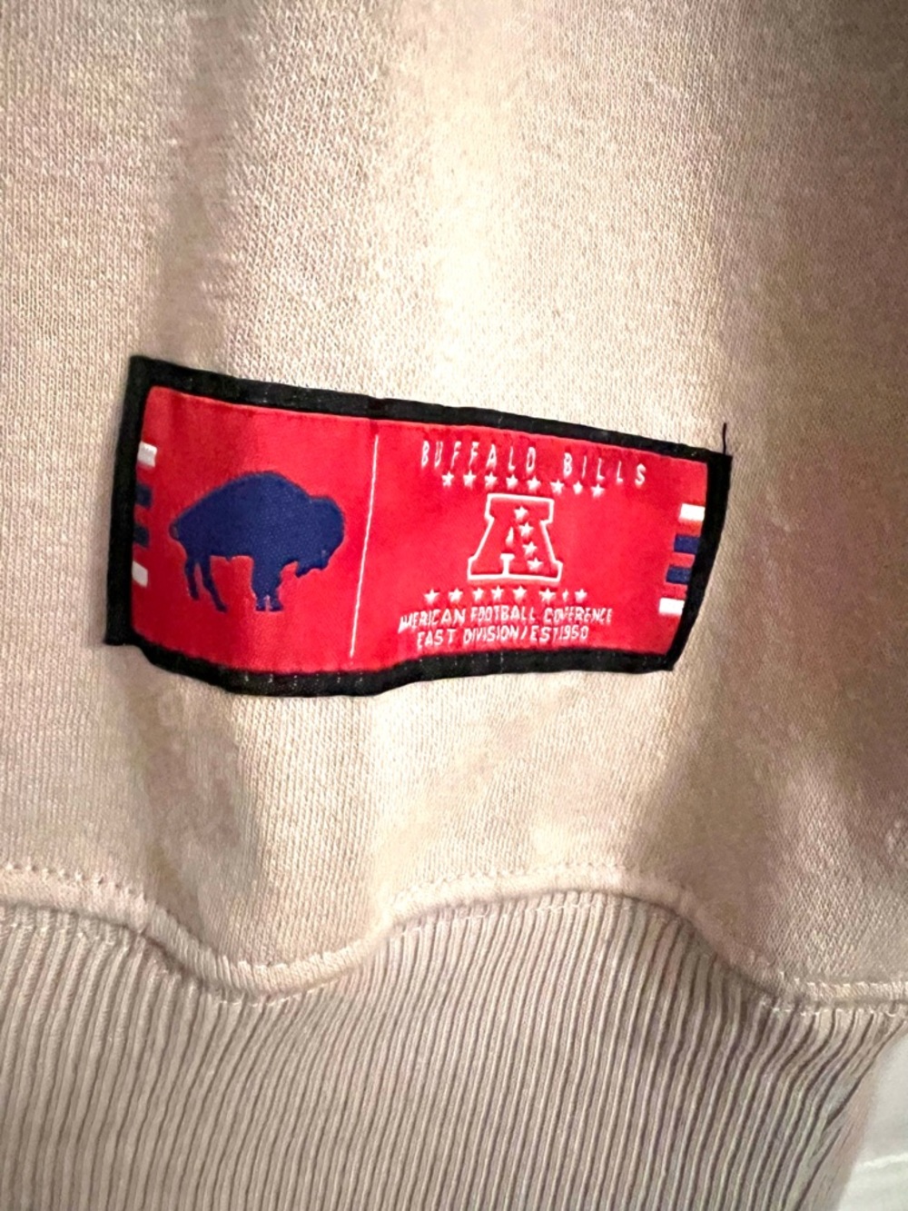 NEW Buffalo Bills Crewneck ULTRA GAME Red & Blue Buffalo Graphic sewn logo. $60. - Picture 2 of 8